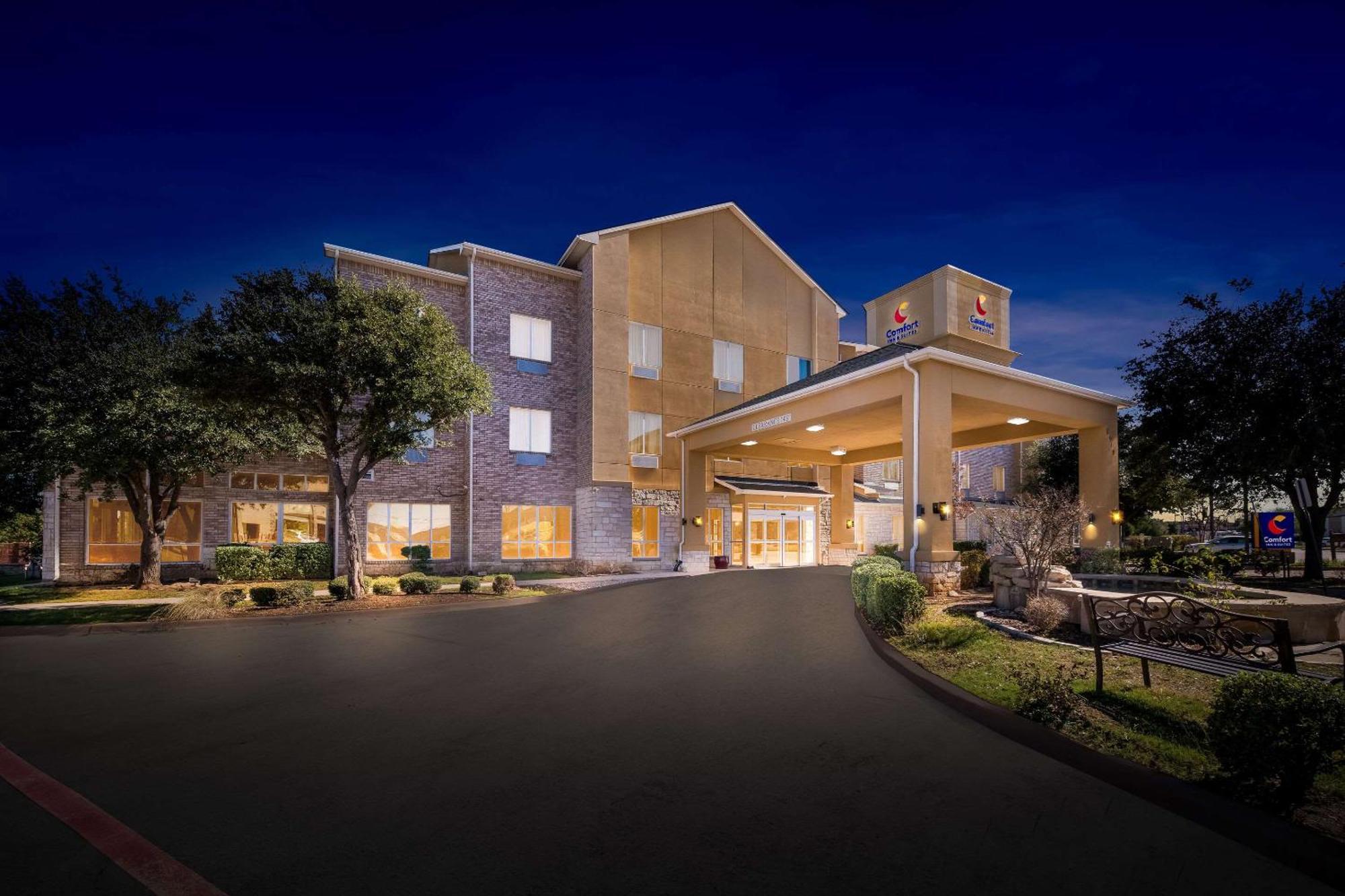 Comfort Inn & Suites Near Lake Lewisville Corinth Luaran gambar