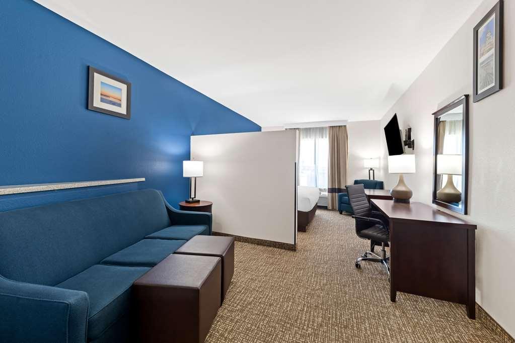 Comfort Inn & Suites Near Lake Lewisville Corinth Bilik gambar
